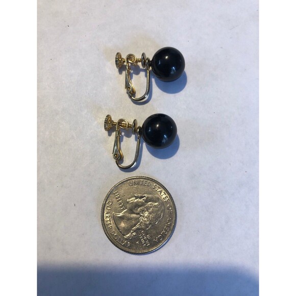 Vintage Marvella Black & Gold Screw Back Clip On Earrings - Picture 2 of 4